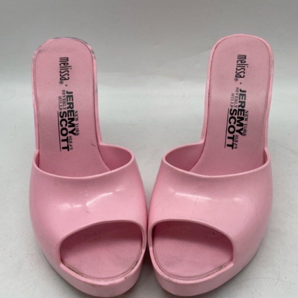 Jeremy Scott & Melissa Pink Inflatable/ Barbie Shoes. Coming soon. - Picture 1 of 2